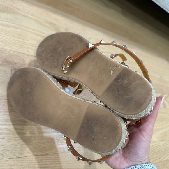 Valentino womens leather espadrille. Size 35. Used and authentic - Picture 6 of 7
